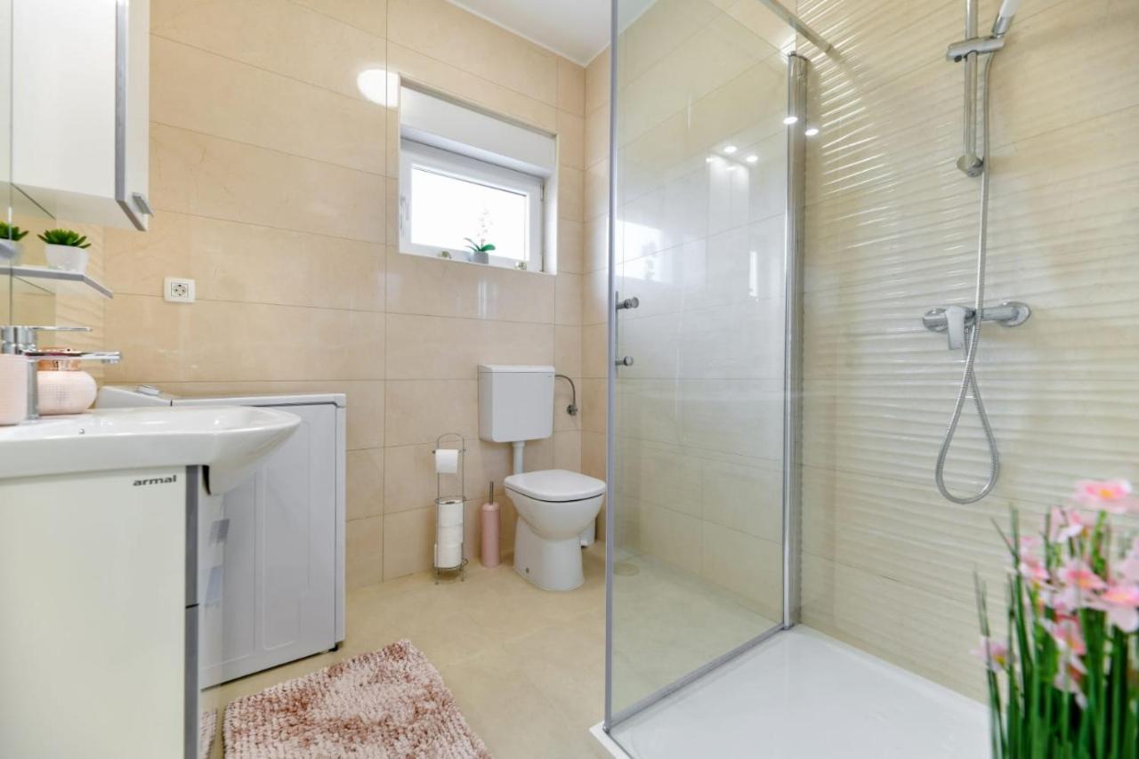 Family Apartment Amare Zadar Exterior photo